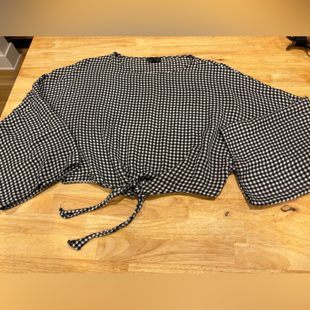 Topshop Black and White Long Sleeve Gingham Cropped Shirt